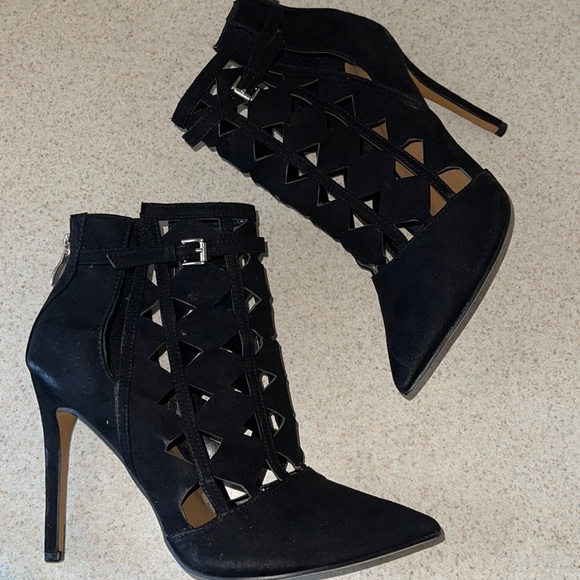 Report Shoes - 3 For $12 Womens Report Heels